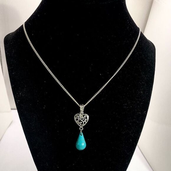AUO Sterling 925 Silver Heart  & Turquoise Necklace - Picture 10 of 11
